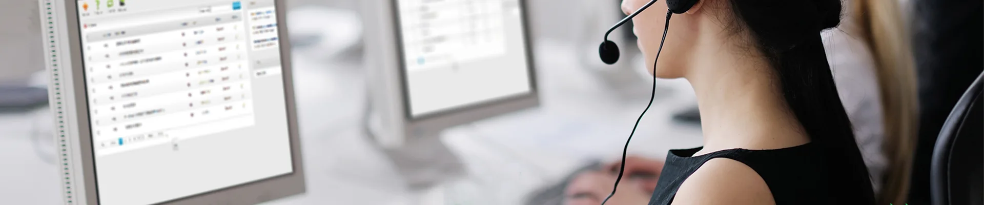 Liên hệ với chúng tôi